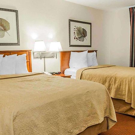 Baymont By Wyndham Indianapolis East Hotel Екстериор снимка